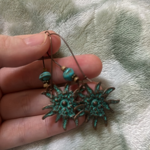 Earring bundle. A set of two bronze colored dangle earrings with teal coloring - Picture 7 of 9